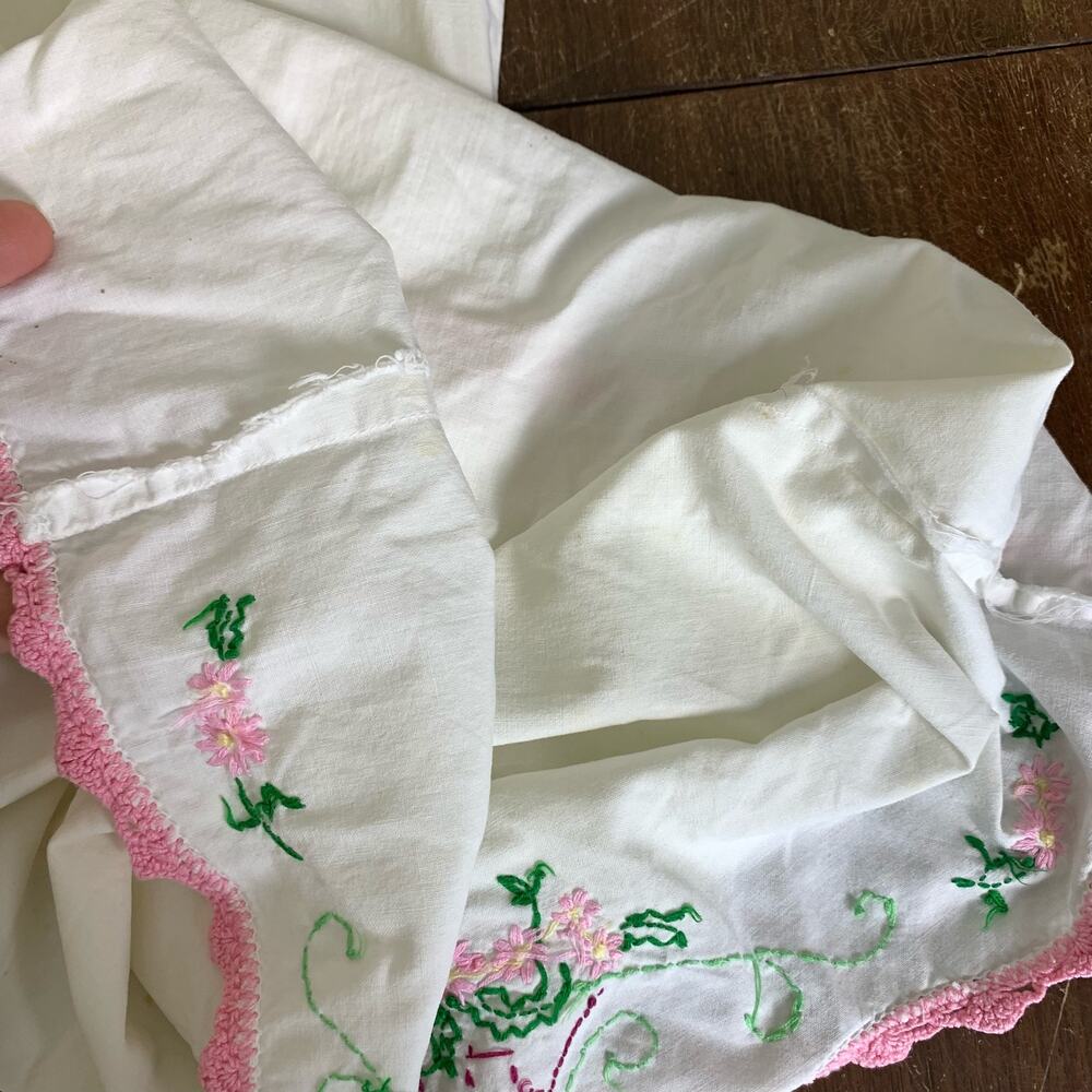 Vintage‎ hand embroidered pink green floral basket STANDARD pillow case - Picture 8 of 9